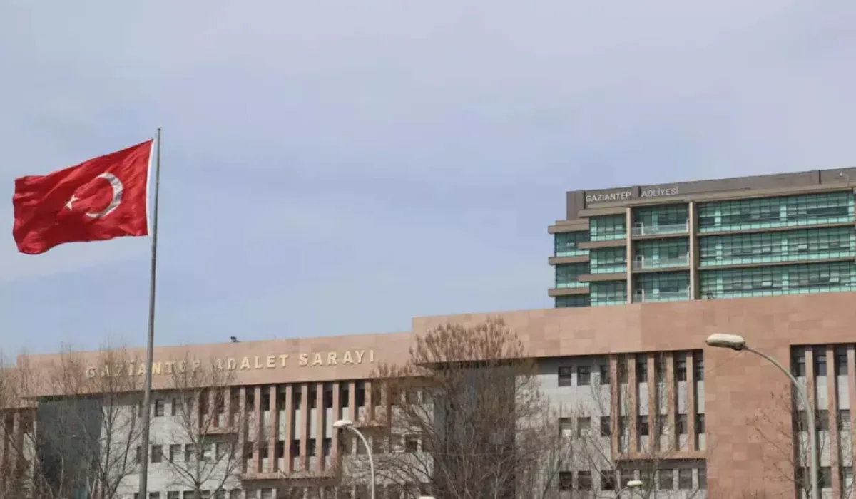 Telefonuna sızıp 509 bin lira çektiler... 50 lira da Kızılay'a bağış yaptılar