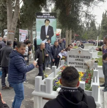 11 yıl geçti... 'Arabeskin Babası' İstanbul'da mezarı başında anıldı