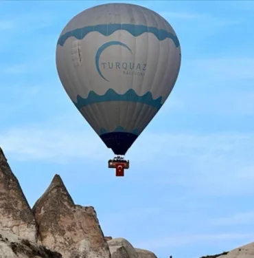 18 Mart Çanakkale Zaferi... Kapadokyada balonlar Türk bayrağıyla uçtu