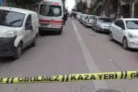 3 çocuğunun annesini çocuklarının gözü önünde öldürdü.