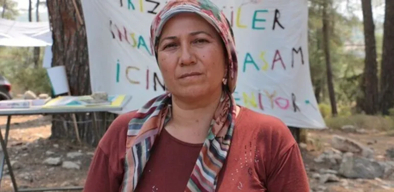 Akbelen'i canı gibi koruyan köylülerden biriydi... Nejla Işık İkizköy’ün yeni muhtarı oldu