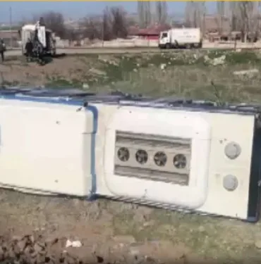 Ankara'da EGO otobüsü devrildi 1'i ağır 20 yaralı