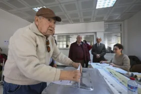 Ankara'da huzurevi sakinleri oy kullandı