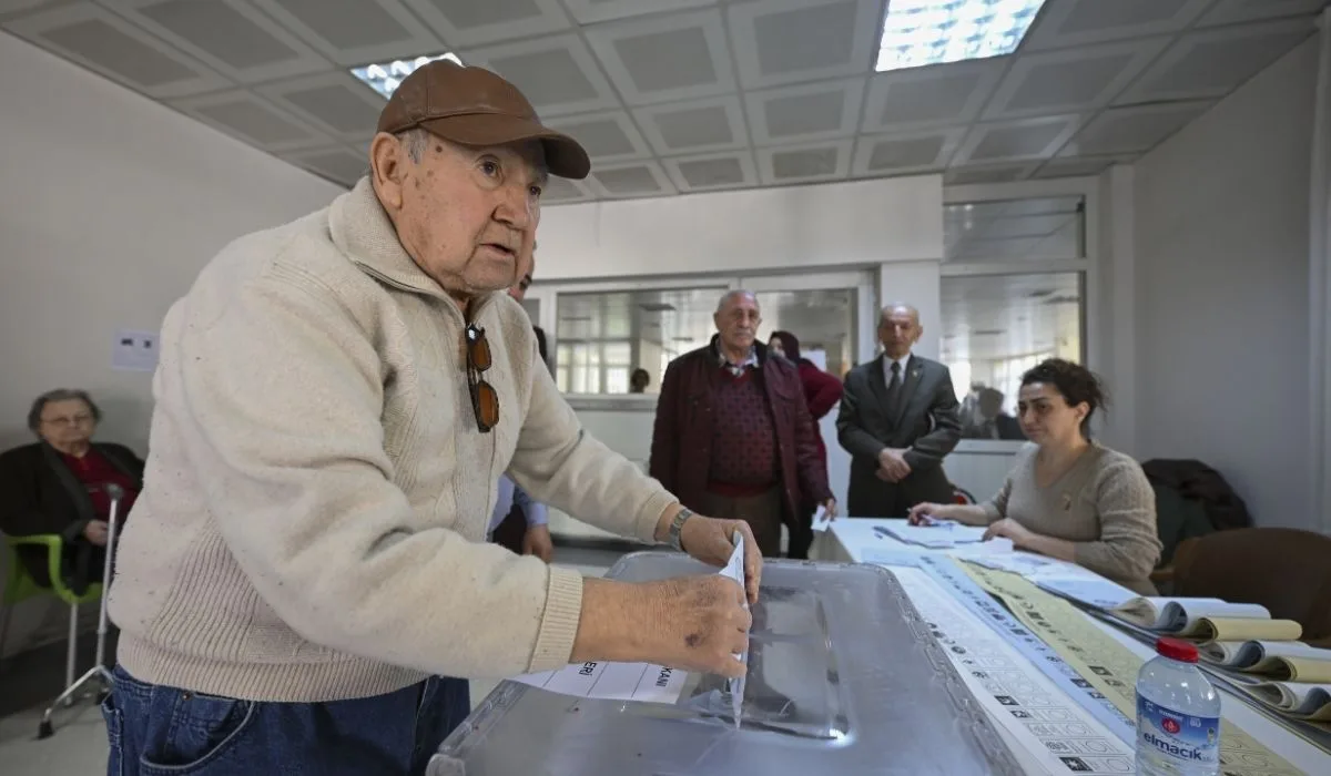 Ankara'da huzurevi sakinleri oy kullandı