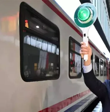 Bakan Uraloğlu Turistik Doğu Ekspresi'nde 11 bin 611 yolcu seyahat etti