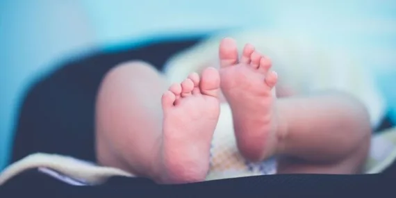 Bebeğin kafatasından ikizi çıkarıldı