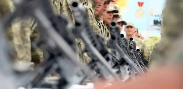 Bedelli askerlik Meclis'in gündeminde! Kışla şartı kalkıyor mu Milli Savunma Bakanı Güler yanıtladı...