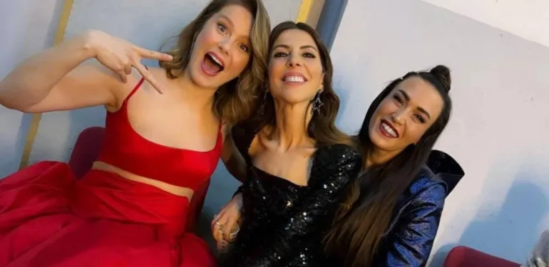 Burcu Biricik'ten hamilelik pozları dikkat çekti