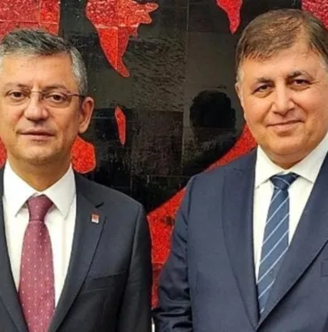 Cemil Tugay İzmir'i Kazandık! Alsancak Cumhuriyet Meydanı'nda kutlama daveti!