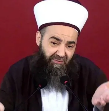 Cübbeli Ahmet kalp rahatsızlığı nedeniyle hastaneye kaldırıldı