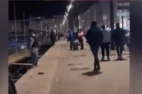 Denize tuvaletini yapıyordu, denize itildi!