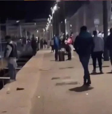 Denize tuvaletini yapıyordu, denize itildi!