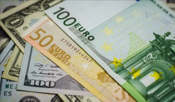 DolarTL'de yükselişini sürdürüyor Dolar ve Euro bugün ne kadar oldu 12 Mart 2024 döviz fiyatları