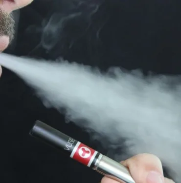 E-sigaraların kanserojen potansiyeli Bilimsel kanıtlar artıyor, dikkat çekici bulgular...