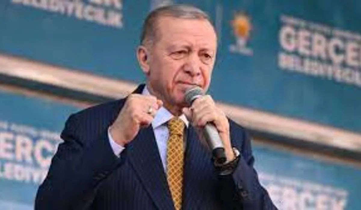Erdoğan kürsüde konuşurken ‘Şeriat istiyoruz’ sloganı atıldı