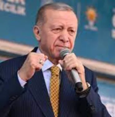 Erdoğan kürsüde konuşurken ‘Şeriat istiyoruz’ sloganı atıldı