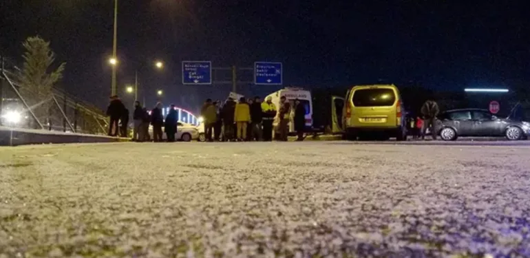 Erzurum'da feci kaza 30 araç birbirine girdi