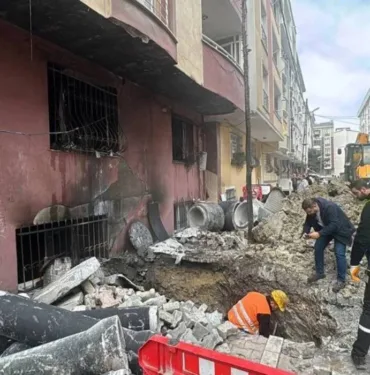 Esenyurt'ta doğalgaz borusu patladı