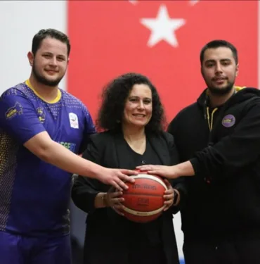 Ev hanımı başkanlık koltuğunda! Kulübü 2. Lig için mücadele veriyor...