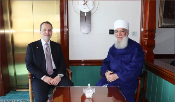 Fatih Erbakan'dan şaşırtan ziyaret Menzil cemaatinin lideriyle buluştu!
