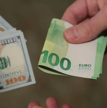 HSBC, dolarTL tahminini yükseltti... TL'den hızlı değer kaybı!
