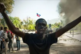 Hapishane baskınlarını düzenleyen çeteler başbakana istifa çağrısı yaptı