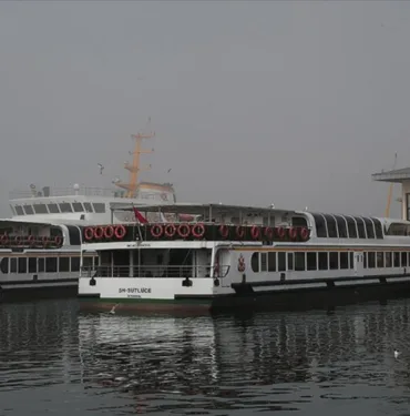 İstanbul’da lodos fırtınası Bazı vapur seferleri iptal
