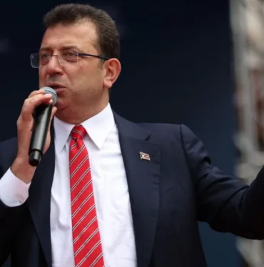 İstanbul'da sandık sonuçları açıklanmadan İmamoğlu'ndan uyarı 'Rehavete kapılmayın!'