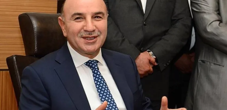 İstiklal Marşı’nı yanlış okuyan Altınok’tan savunma ‘Doğaçlama yaptım’