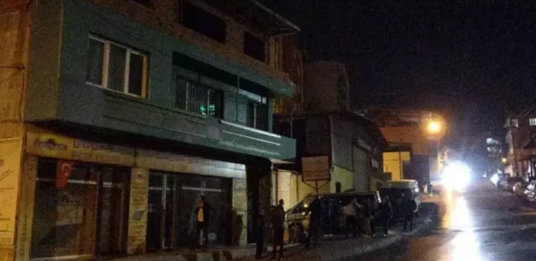 İzmir'de kadın cinayeti Önce öldürdü sonra teslim oldu