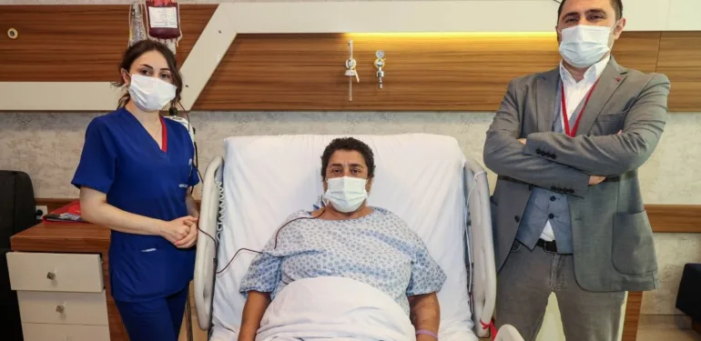 İzmir'de mucizevi böbrek nakli 16 Yıl sonra özgürlük!