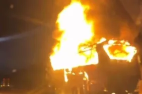 Kabus gibi anlar İstanbul'a giden otobüs alev aldı!