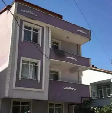 Korkunç kaza Kocaeli'de 1 yaşındaki çocuk 3. katın balkonundan düştü!