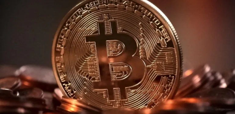 Kripto yatırımcılarına müjde Bitcoin yeniden 71 bin doları aştı!
