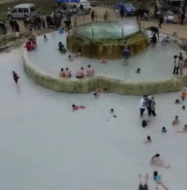 Maden suyu kazısında bulundu15 yıldır durmadan akıyor