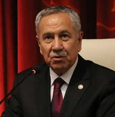 Manisa’da AK Parti-Yeniden Refah kavgası Bülent Arınç’a sert tepki