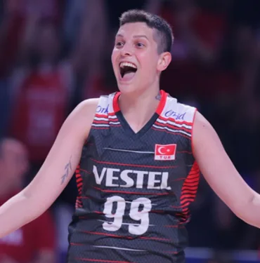 Milli takımın parlayan yıldızı Ebrar Karakurt Rusya'daki voleybol hayatını anlattı