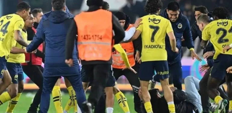 Olaylı Trabzonspor-Fenerbahçe maçı 2 taraftar tutuklandı
