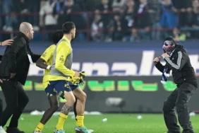 Olaylı maçın yankıları sürüyor İçişleri Bakanı 12 kişinin gözaltına alındığını açıkladı!