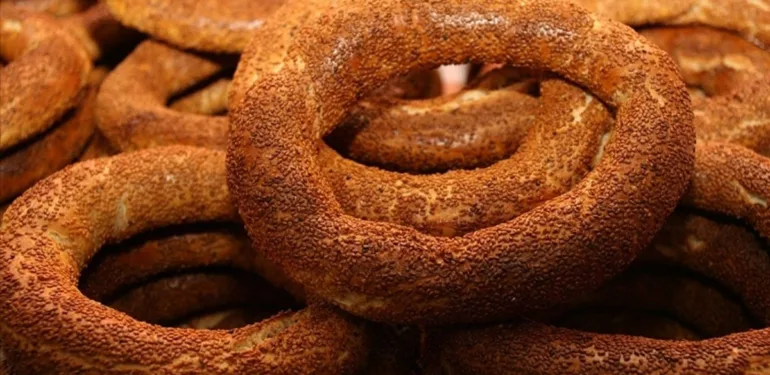 Simit yedi hastanelik oldu!