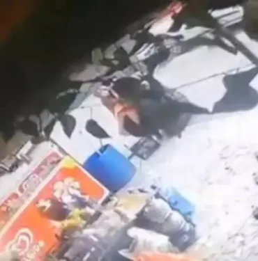 Sultangazi'de çöp kovası hırsızlığı