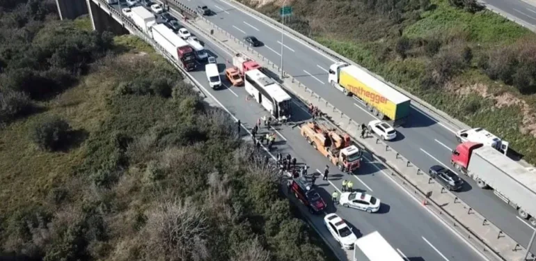 TEM'de zincirleme kaza! Ankara yönü trafiğe kapandı...