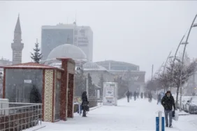 Termometreler eksiyi gösterdi Üç il kara teslim oldu