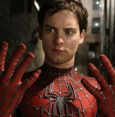 Tobey Maguire'nin Örümcek Adam 3 filminde kullandığı kostümü satışa cıktı