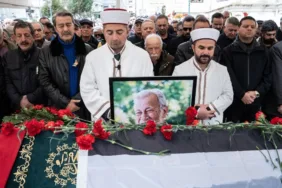 Türk sinemasının unutulmaz yapımcısı son yolculuğuna uğurlandı (3)