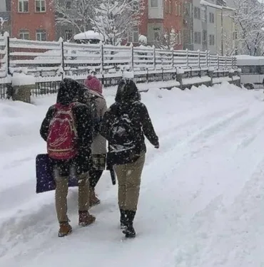 Valilik duyurdu O ilde eğitime bugün ara verildi