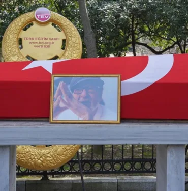 Yeşilçam'ın yıldız oyuncusu Kayhan Yıldızoğlu son yolculuğuna uğurlandı