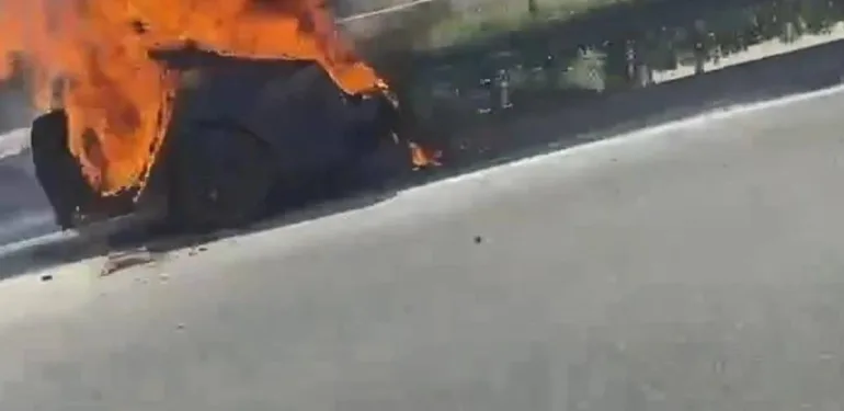 bursada tesla akev alev yandı