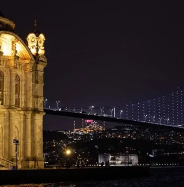 2 Nisan Dünya Otizm Farkındalık Günü İstanbul'da tarihi yapılar kırmızı ışıkla aydınlatılacak
