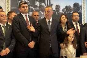 Ataşehir Belediyesi’nde devir teslim töreni düzenlendi